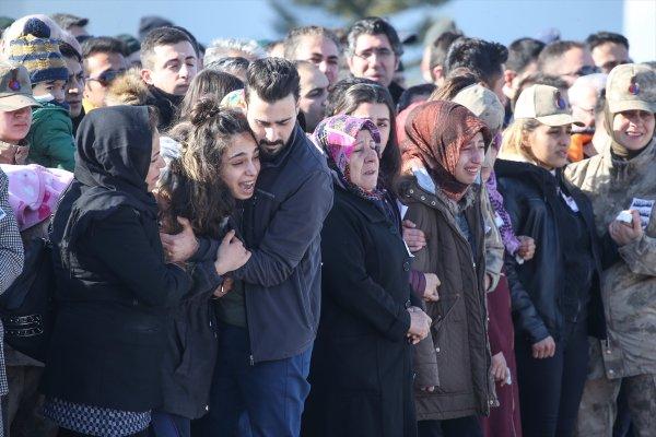 Şehitler memleketlerine uğurlandı