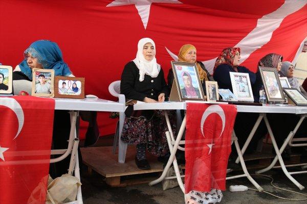 Diyarbakır'daki evlat nöbeti devam ediyor