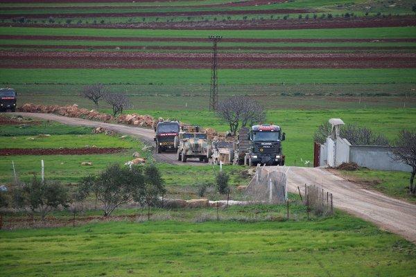 TSK'dan Suriye sınırına aralıksız sevkiyat