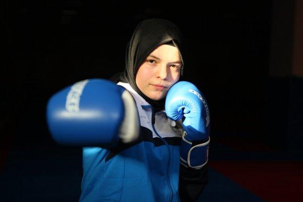 Hastalığı için başladığı kick boksta şampiyon oldu