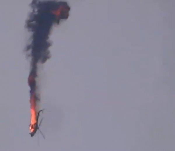 Rejime ait helikopter düşürüldü