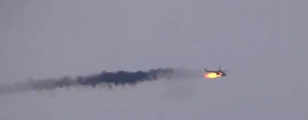 Rejime ait helikopter düşürüldü