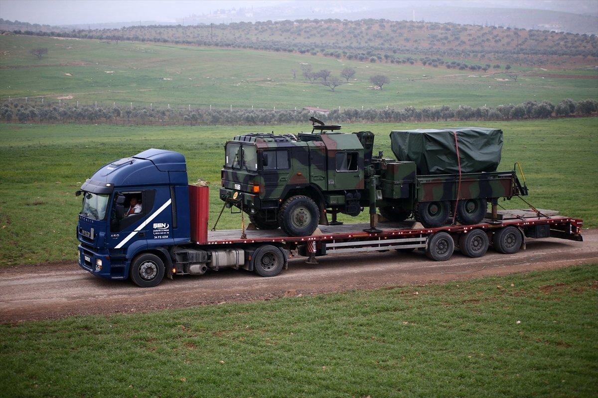 Çok namlulu roketatarlar sınırda