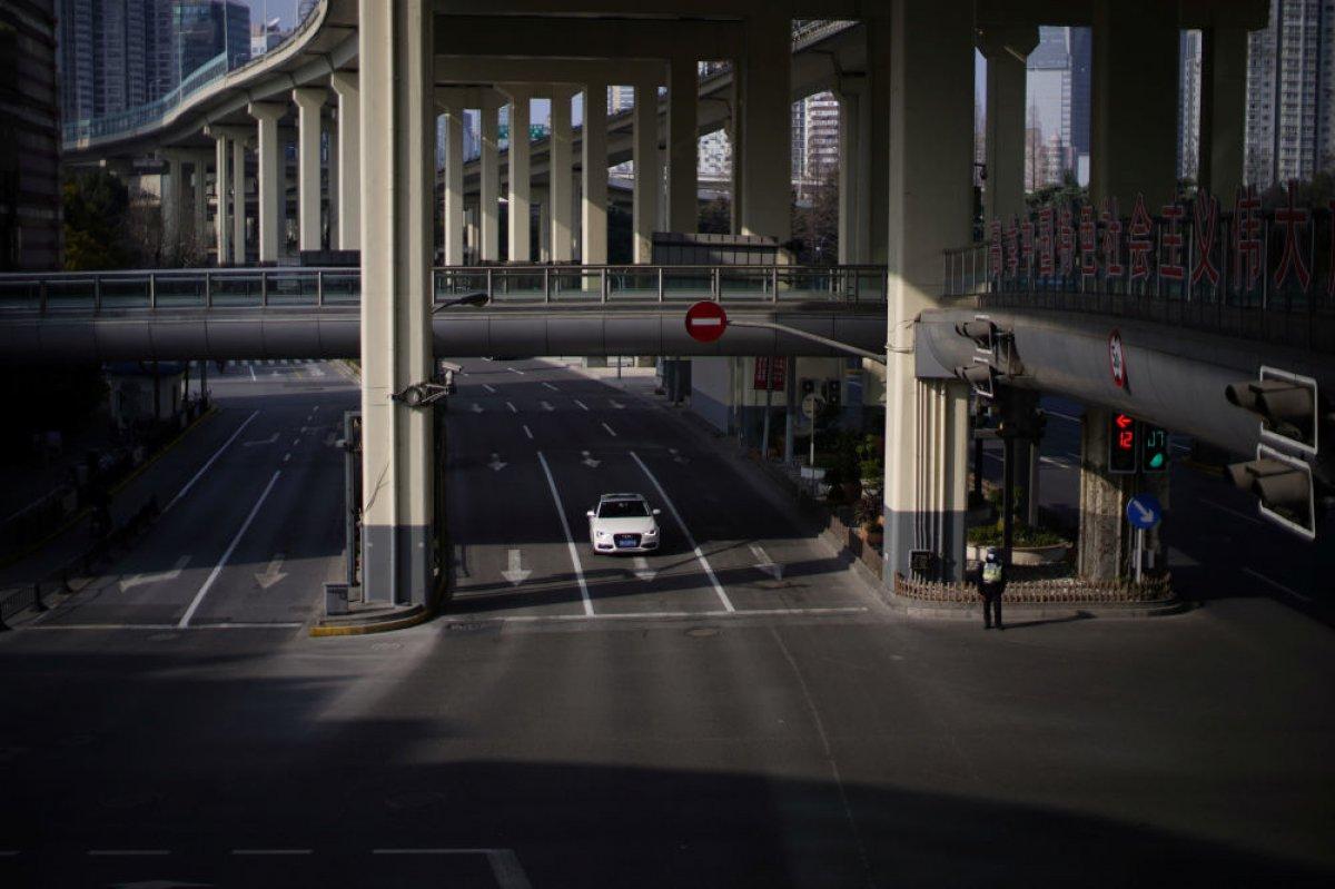 Çin'de yeni tip koronavirüs salgını hayatı felç etti