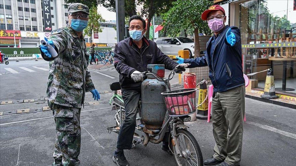 Koronavirüs salgınında can kaybı 1524'e çıktı