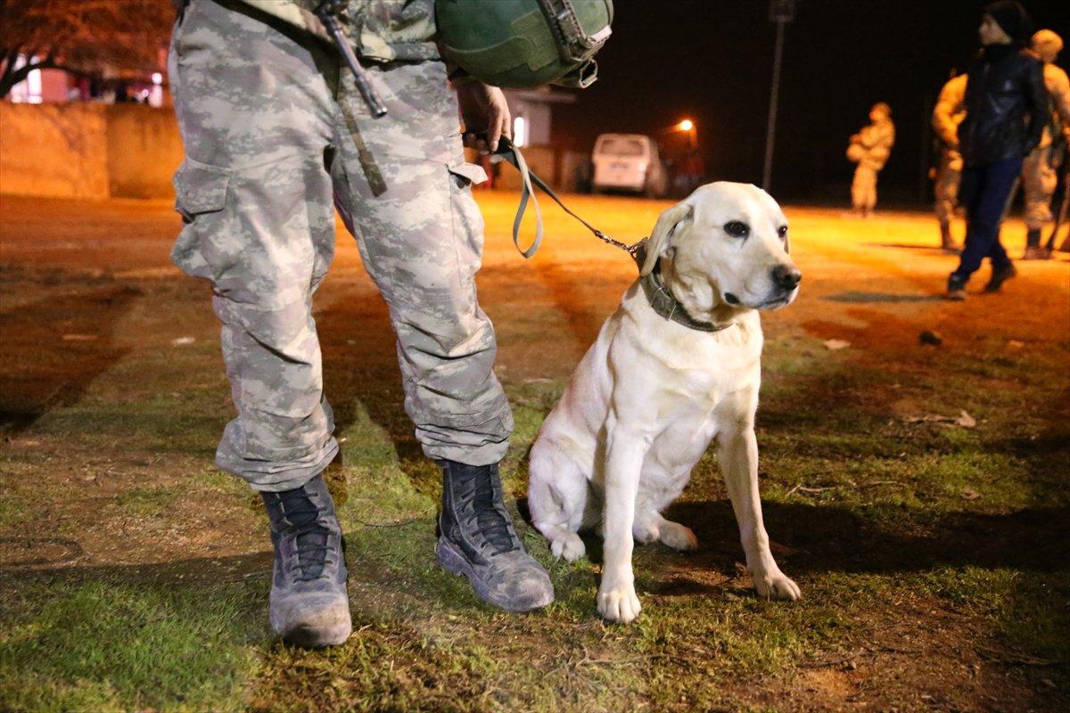 Takviye komandolar Suriye sınırında