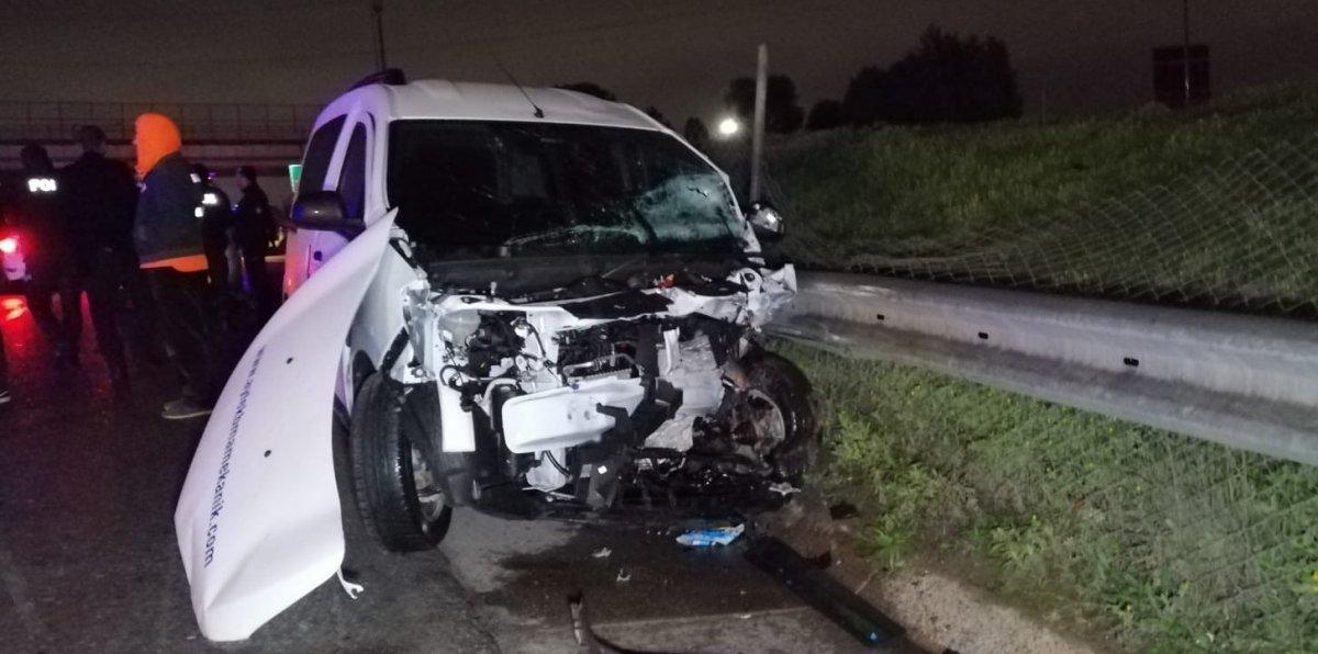 TEM'de feci kaza: 2 ölü