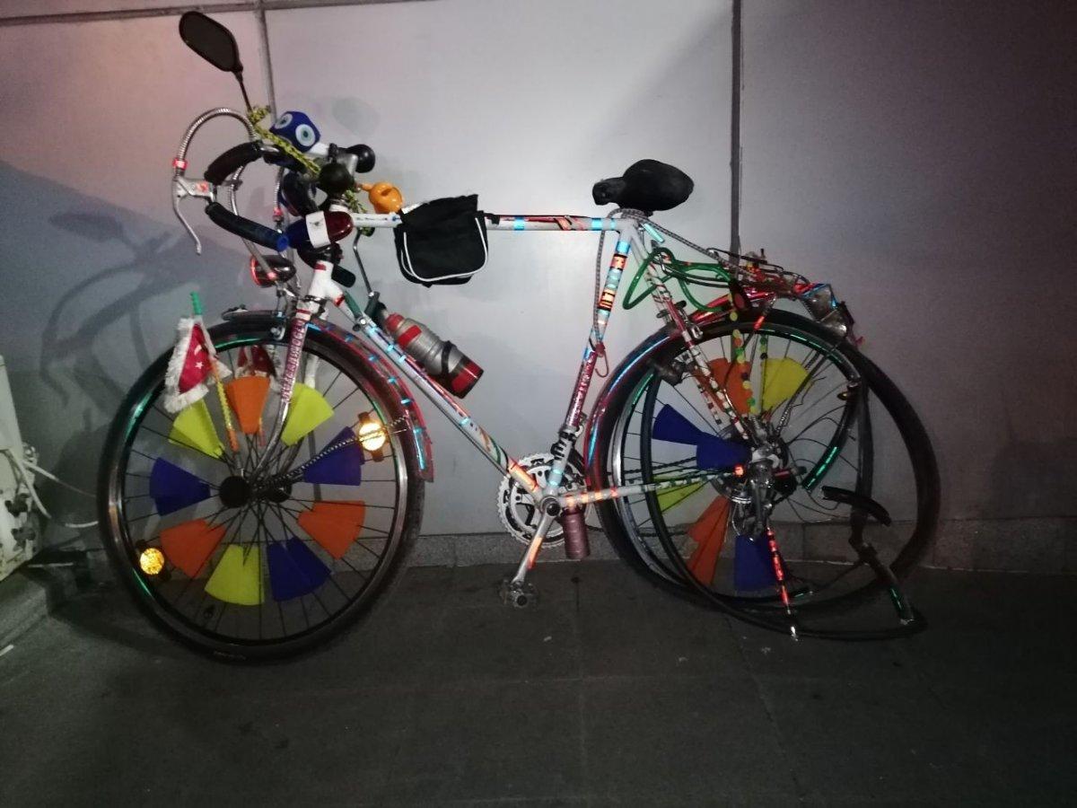 Kocaeli'de otomobil sürücüsü bisikletliye çarpıp kaçtı