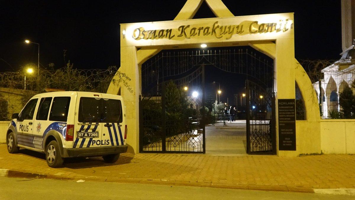 Antalya’da bir kişi cami tuvaletinde ölü bulundu