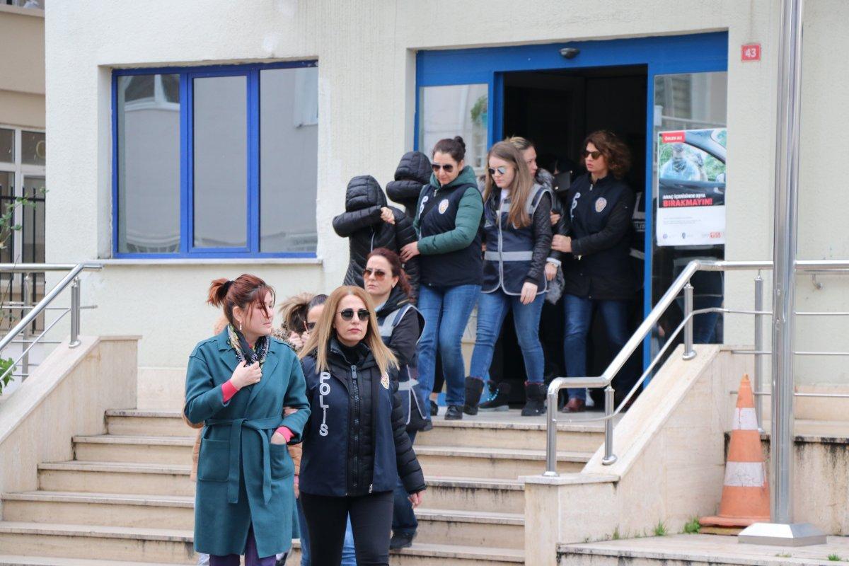 Yalova'da fuhuş operasyonu: 50 şüpheli gözaltına alındı