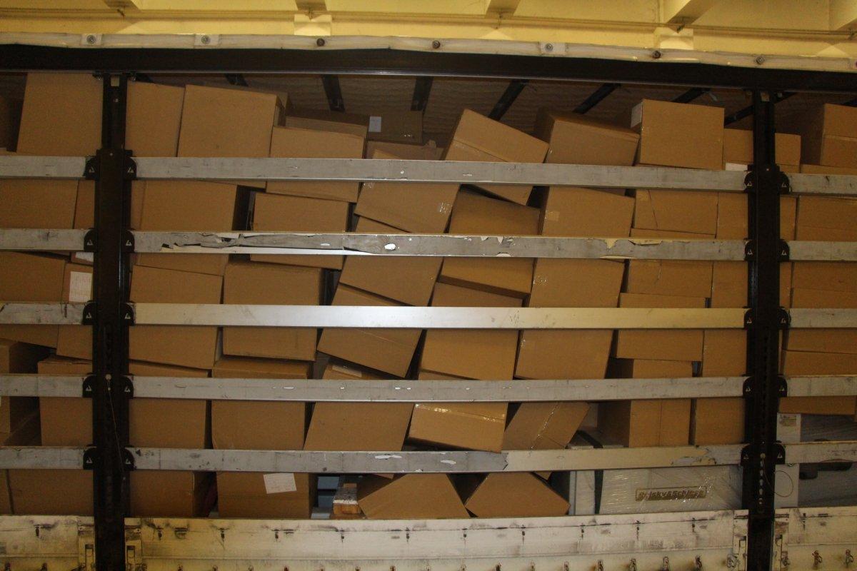 Kapıkule'de 4.5 milyon makaron ele geçirildi