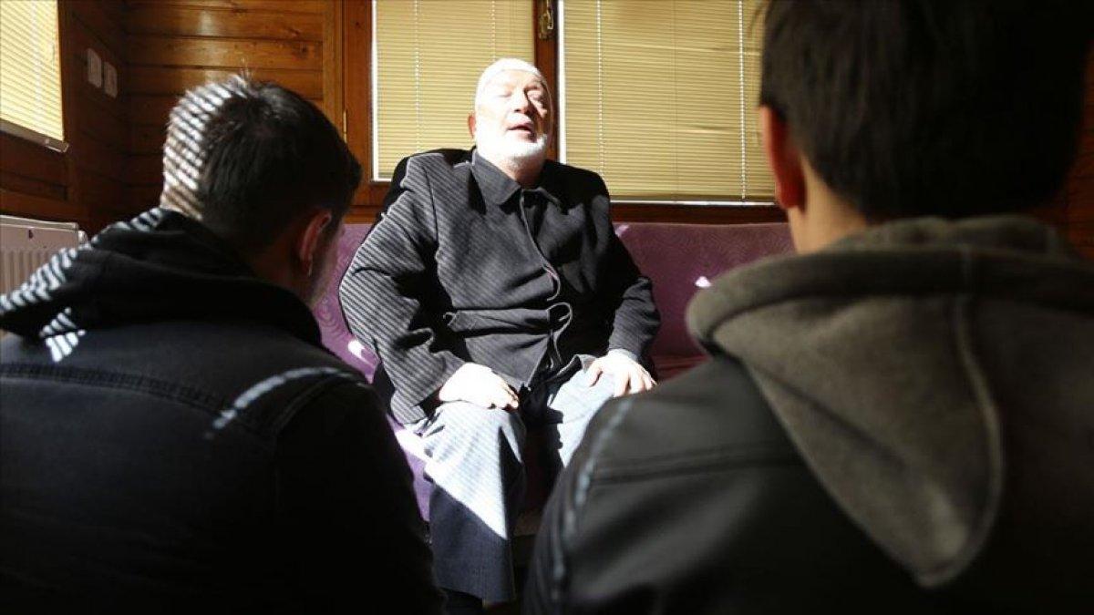 Görme engelli Mahmut hoca, onlarca hafız yetiştirdi