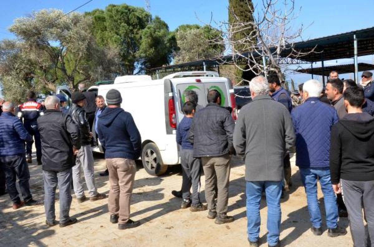 Saman balyaları altında kalan muhtar hayatını kaybetti