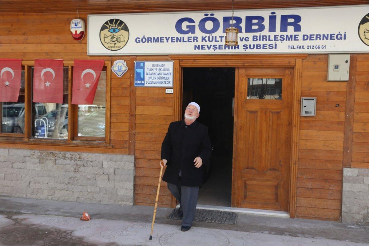 Görme engelli Mahmut hoca, onlarca hafız yetiştirdi