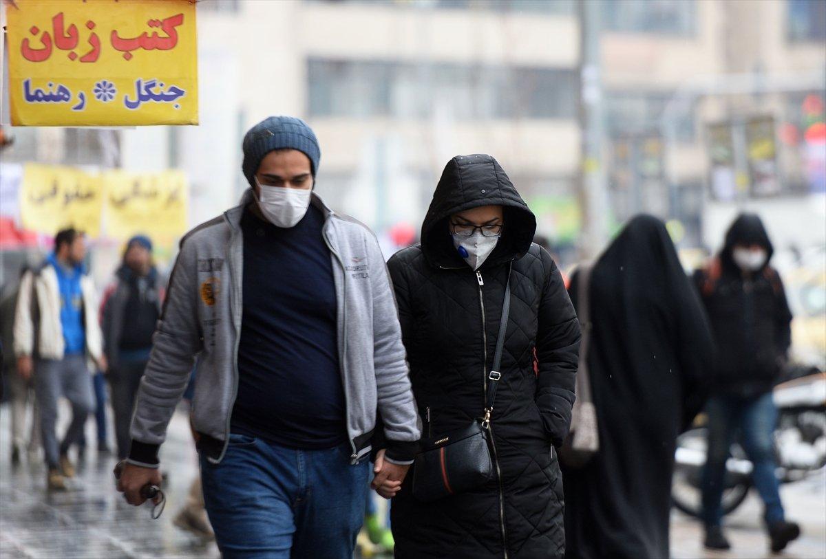 İran'da koronavirüs önlemi: 8 eyalette eğitime ara