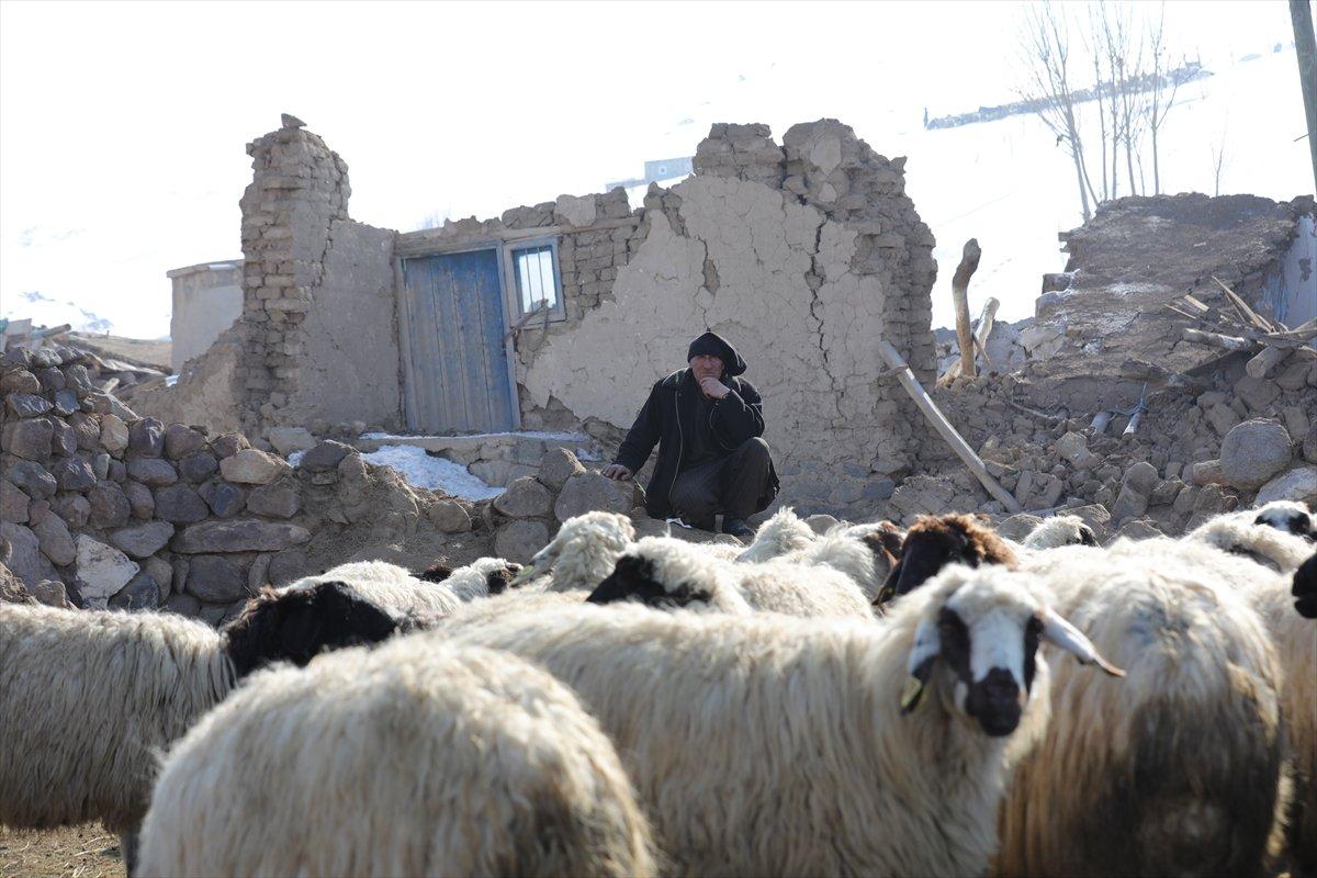 Van'da 187 artçı sarsıntı meydana geldi
