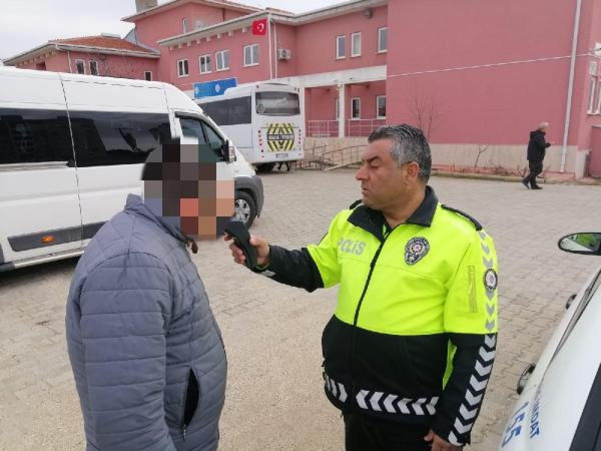 Edirne'de öğrencileri taşıyan servis şoförü alkollü çıktı