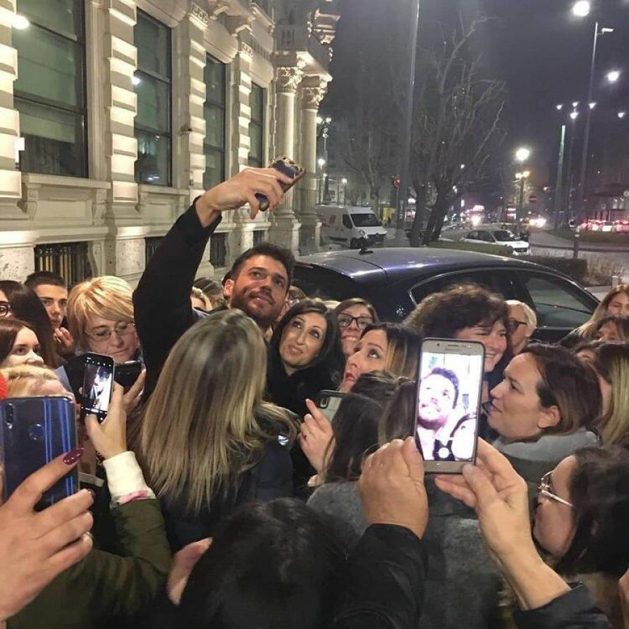 Can Yaman, yine İtalya'da