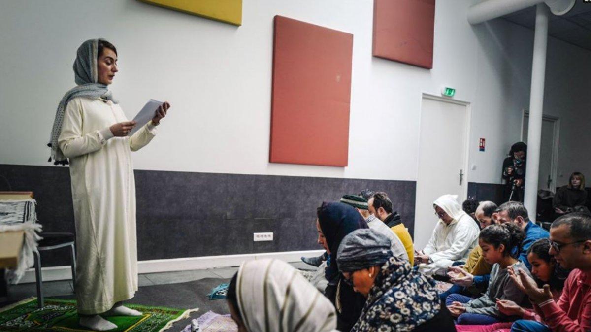 Fransa'da kadın imam, cuma namazı kıldırdı