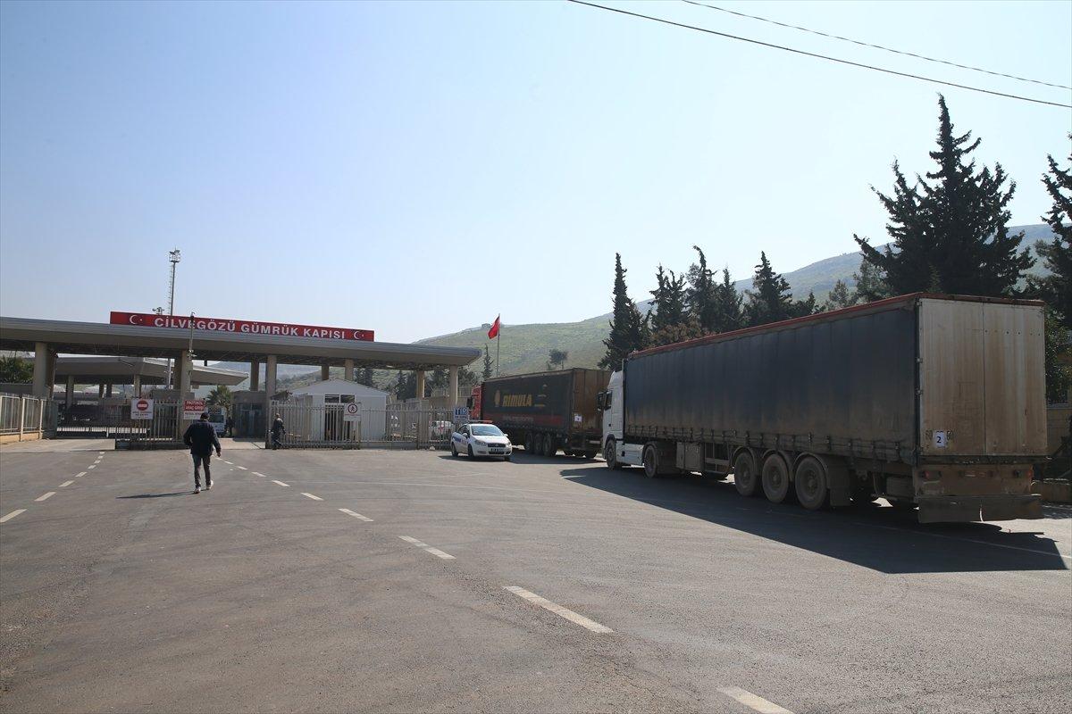 BM'den İdlib'e 21 tırlık insani yardım