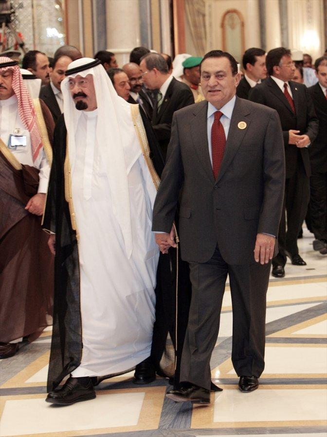 Mısır'ın devrik lideri Mübarek öldü