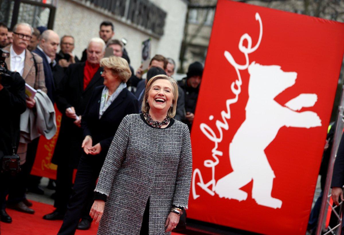 Hillary Clinton: Trump'ı emekliye sevk etmeliyiz