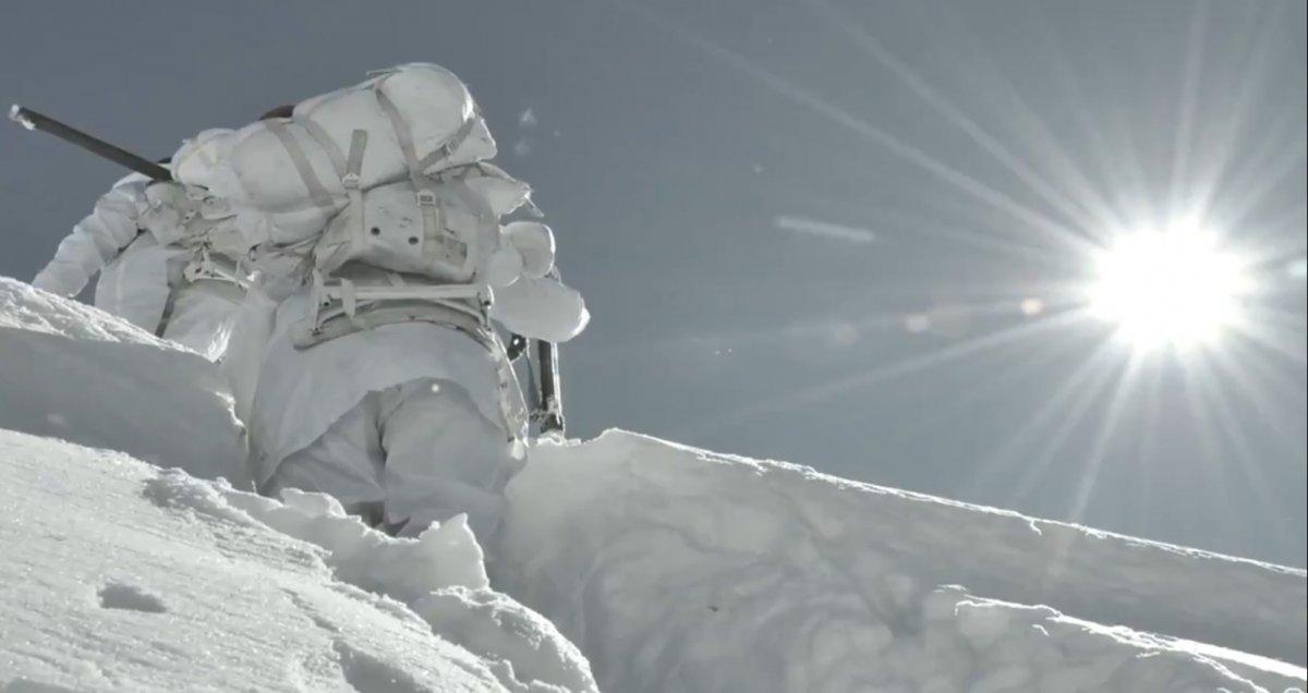 Türk askerini zorlu kış şartları pes ettirmiyor