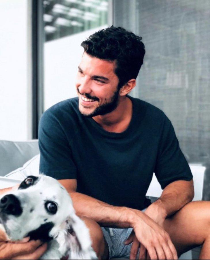 Hadise aşkını ilan etti