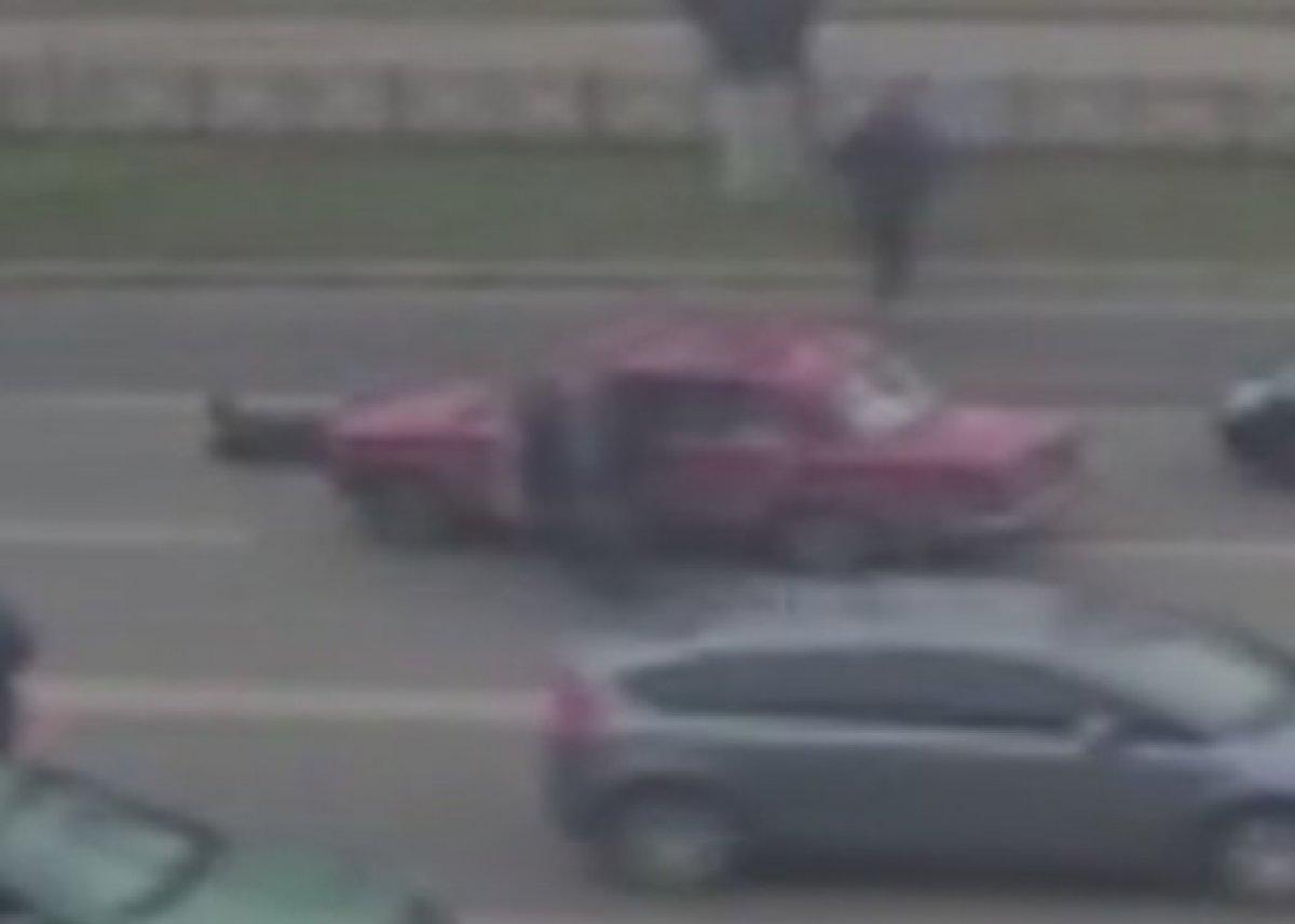 Ukrayna'da Türk vatandaşına otomobil çarptı