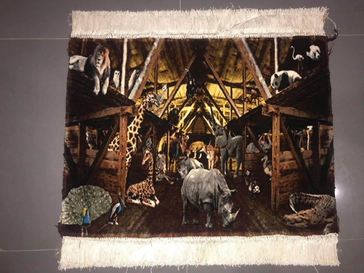 Çaldığı ipek halıyı satmak isterken yakalandı