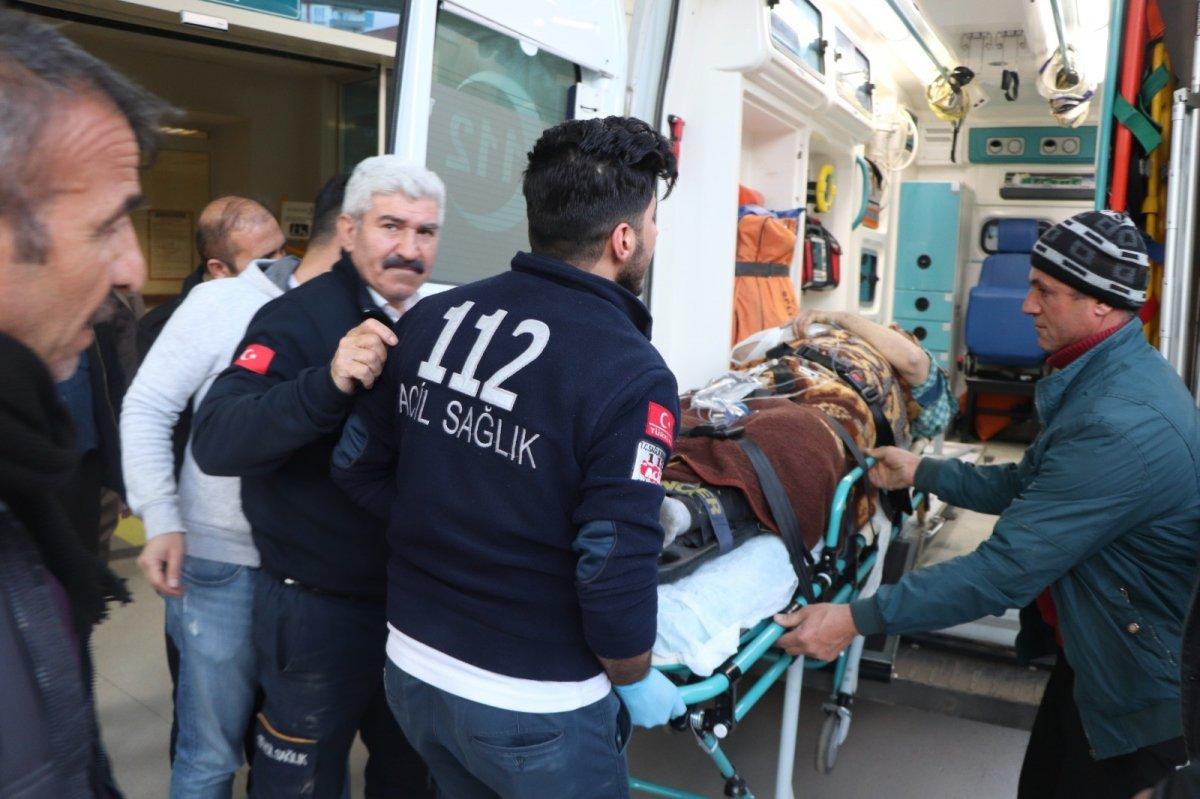 Siirt'te araç şarampole yuvarlandı: 1'i ağır 3 yaralı