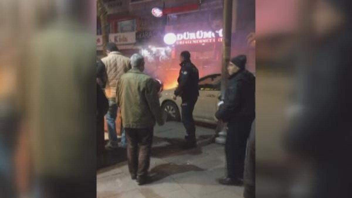 Çok sayıda araca çarpan sürücüyü polis kurtardı