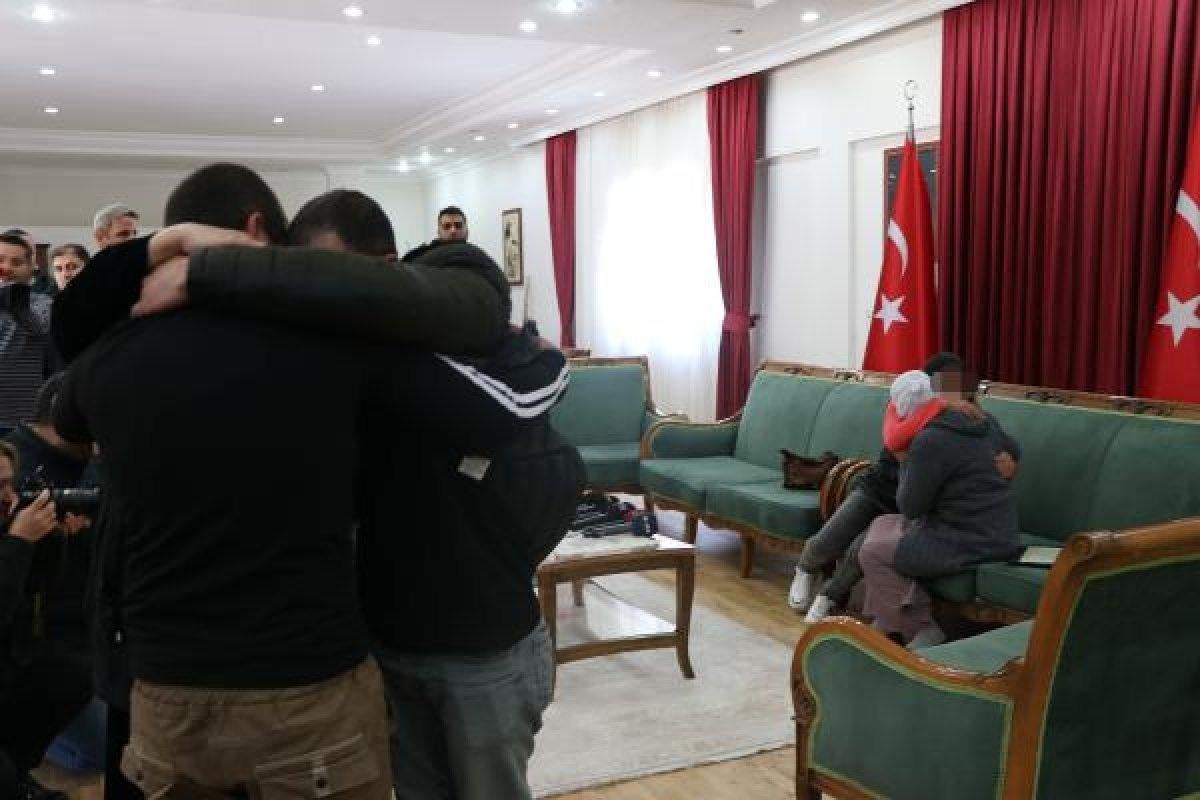 HDP önündeki iki aile daha evladına kavuştu