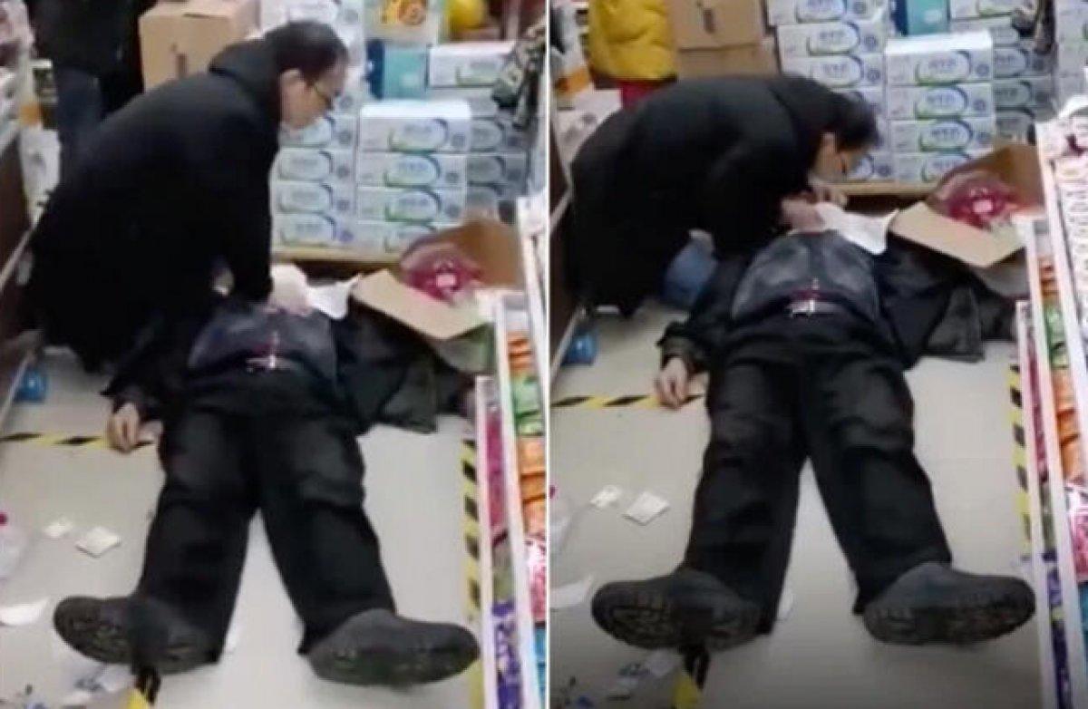 Koronavirüsü göze alarak suni solunum yaptı