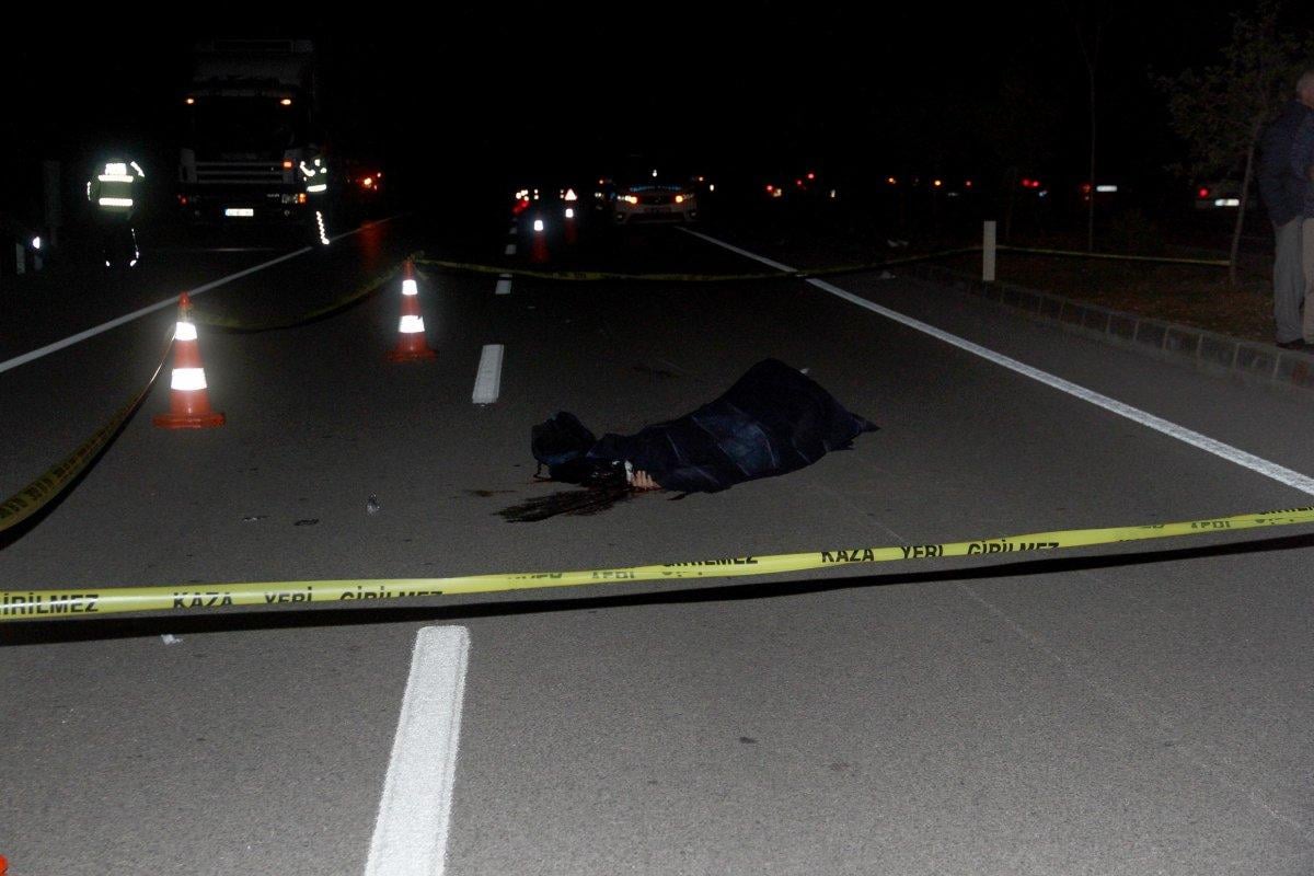 Muğla'da iki motosiklet ve bir kamyon çarpıştı: 1 ölü