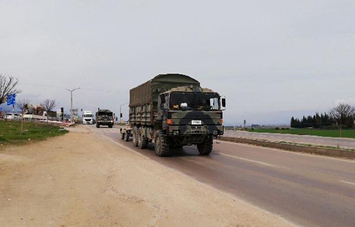 Suriye sınırına komando ve askeri araç sevkiyatı