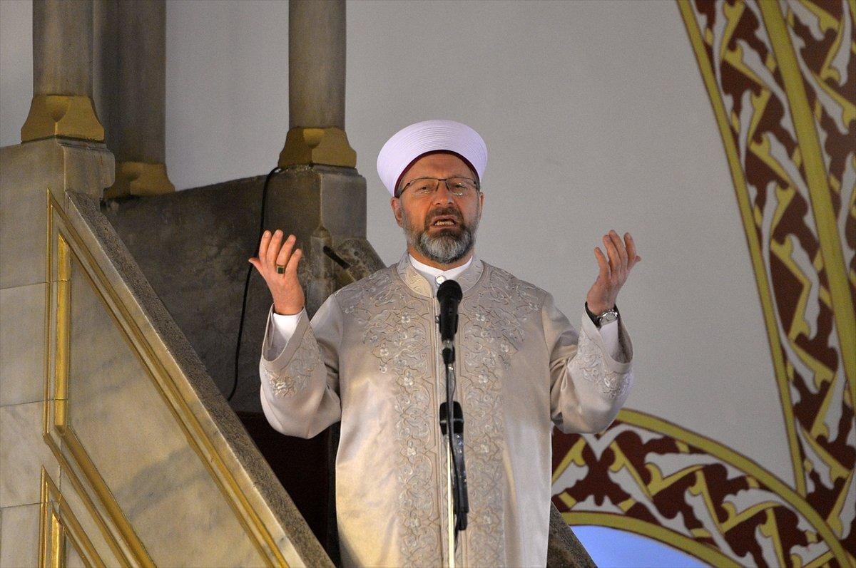 Camilerde şehitler için eller semaya kalktı