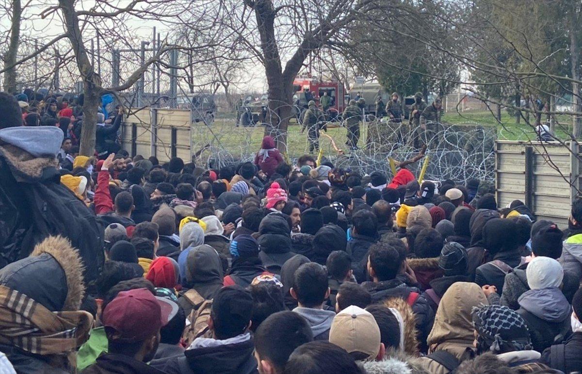 Mülteciler için Türkiye'den Avrupa'ya gidiş rotası