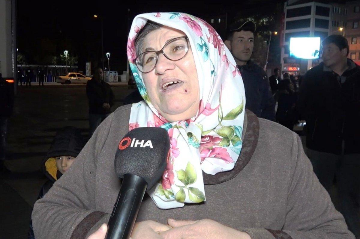 Kırıkkale'de Türk bayrağını alan sokağa koştu