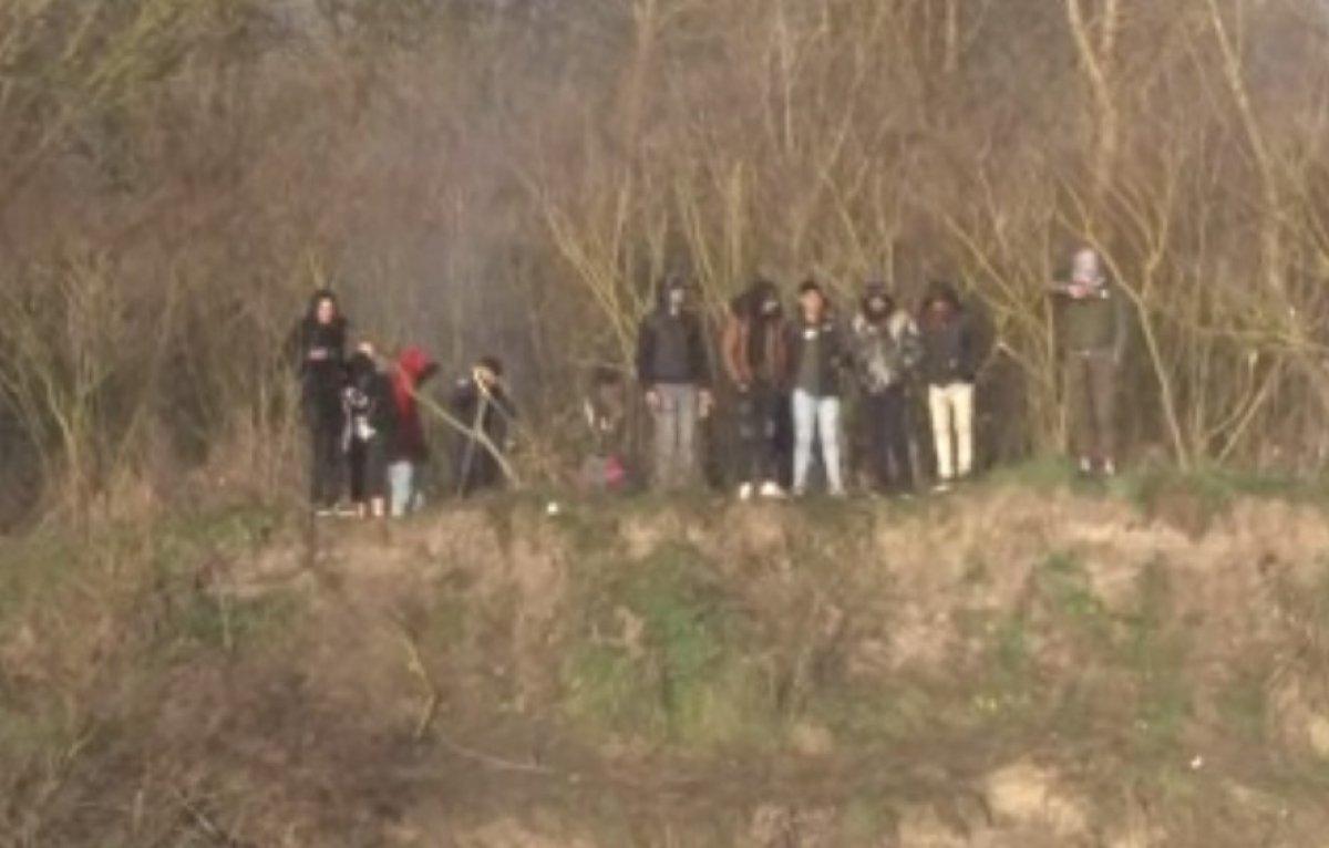 Yunanistan'dan yüzerek dönen mülteciler