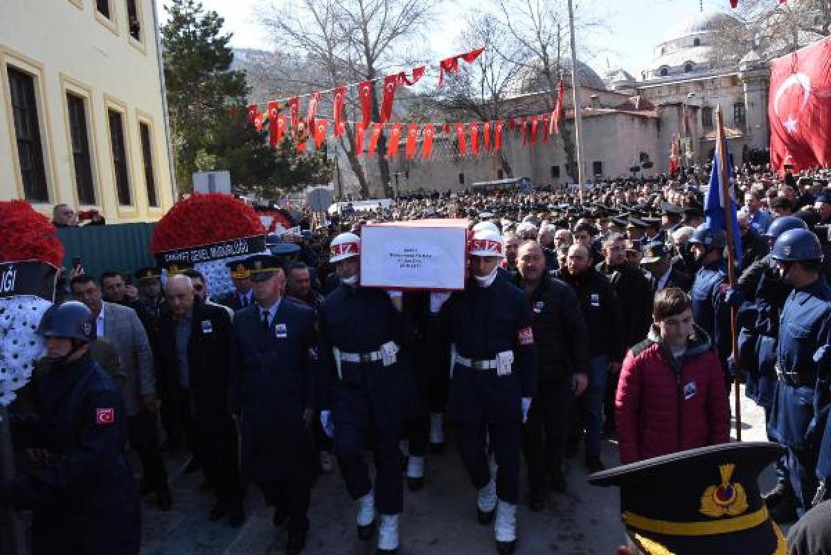 Şehit uzman çavuşu, Kütahya'da 20 bin kişi uğurladı