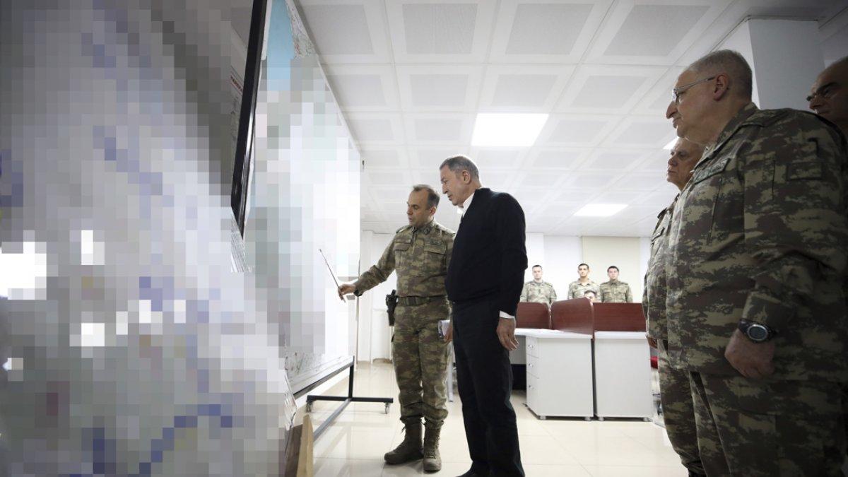 Hulusi Akar Suriye sınırında incelemelerde