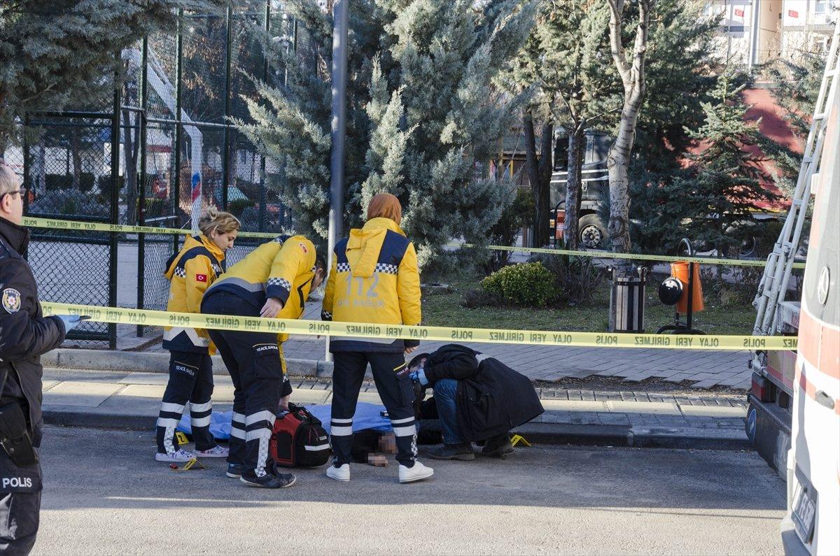 Ayrı yaşadığı kocası tarafından vurulan kadın öldü