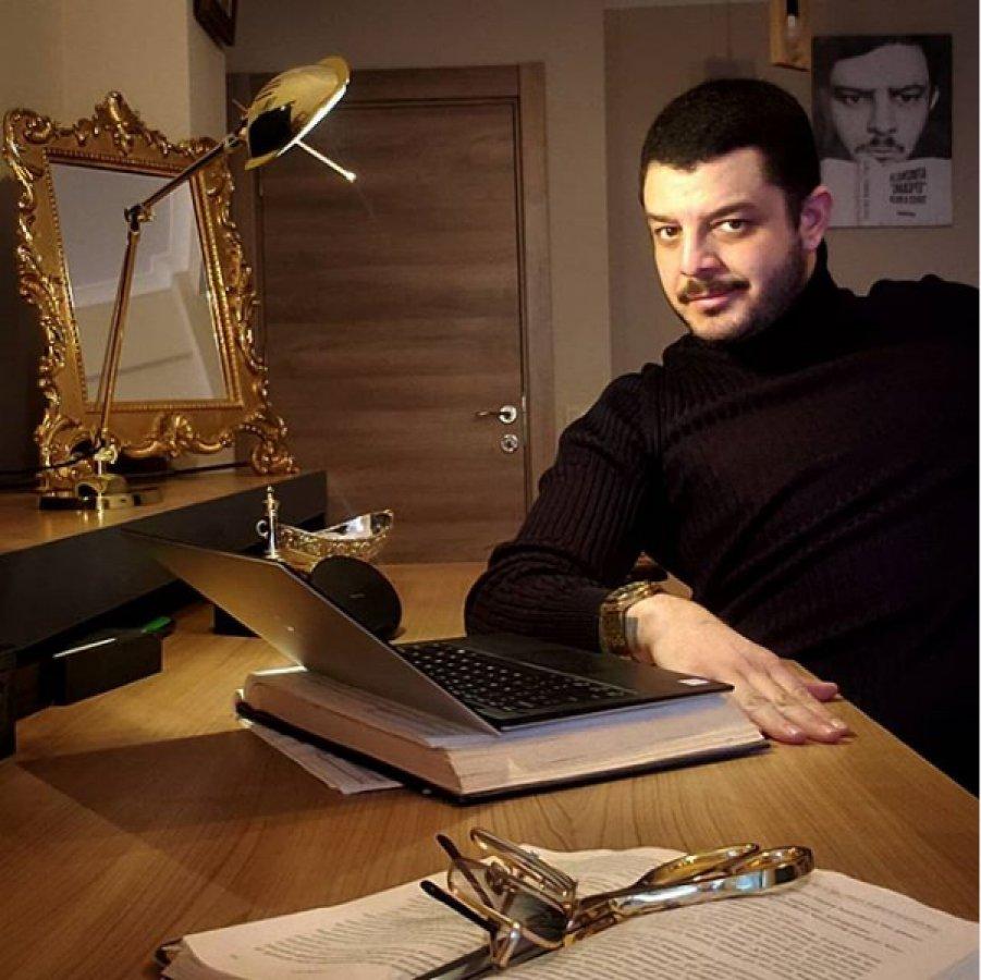 Yiğit Caner Ertoşi ile kitapları ve yazarlık üzerine konuştuk