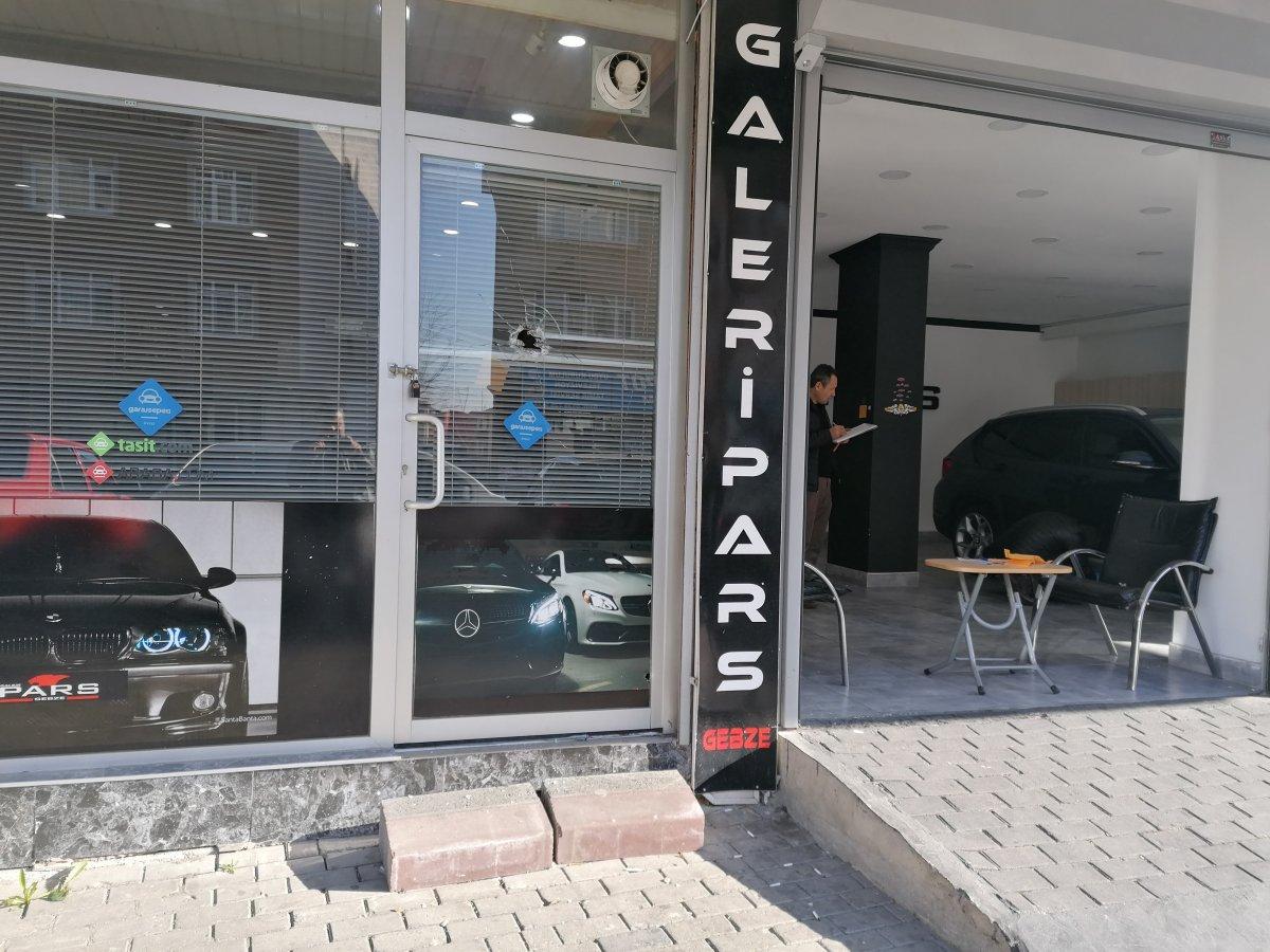Kocaeli’de bir oto galeride silahlı çatışma yaşandı