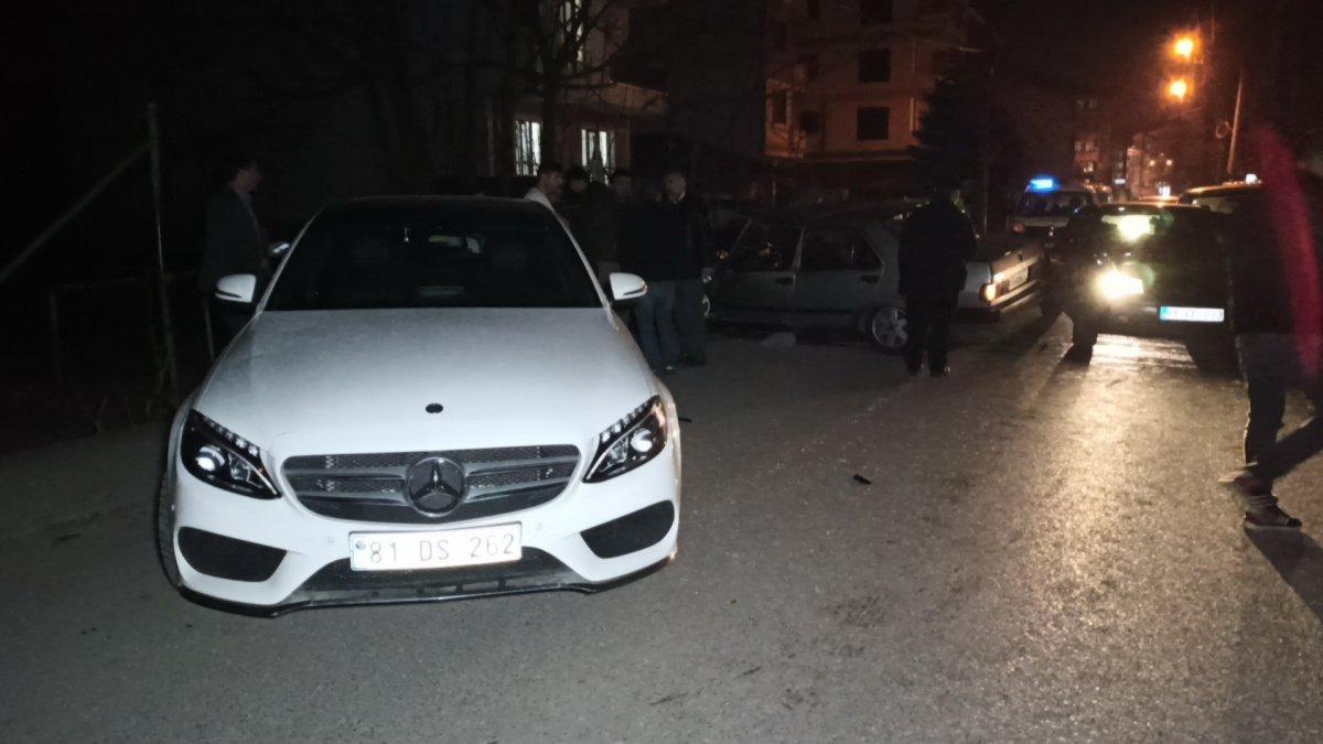 Düzce’de trafik kazası: 3 yaralı