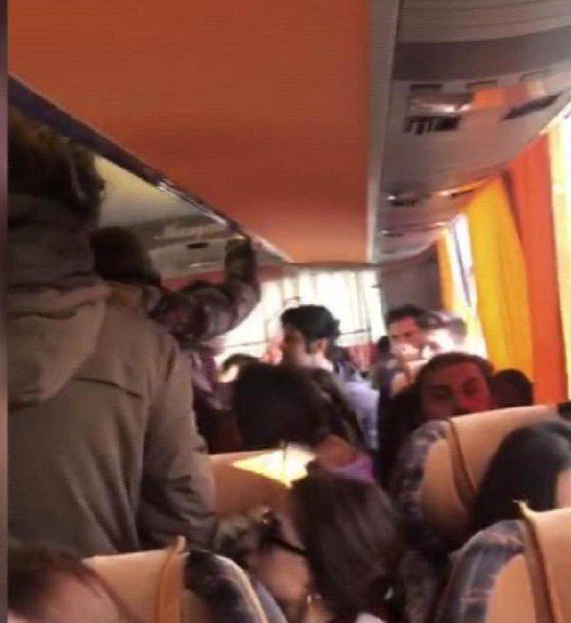 Öğrenciden fazla para isteyen görevli kavgaya tutuştu