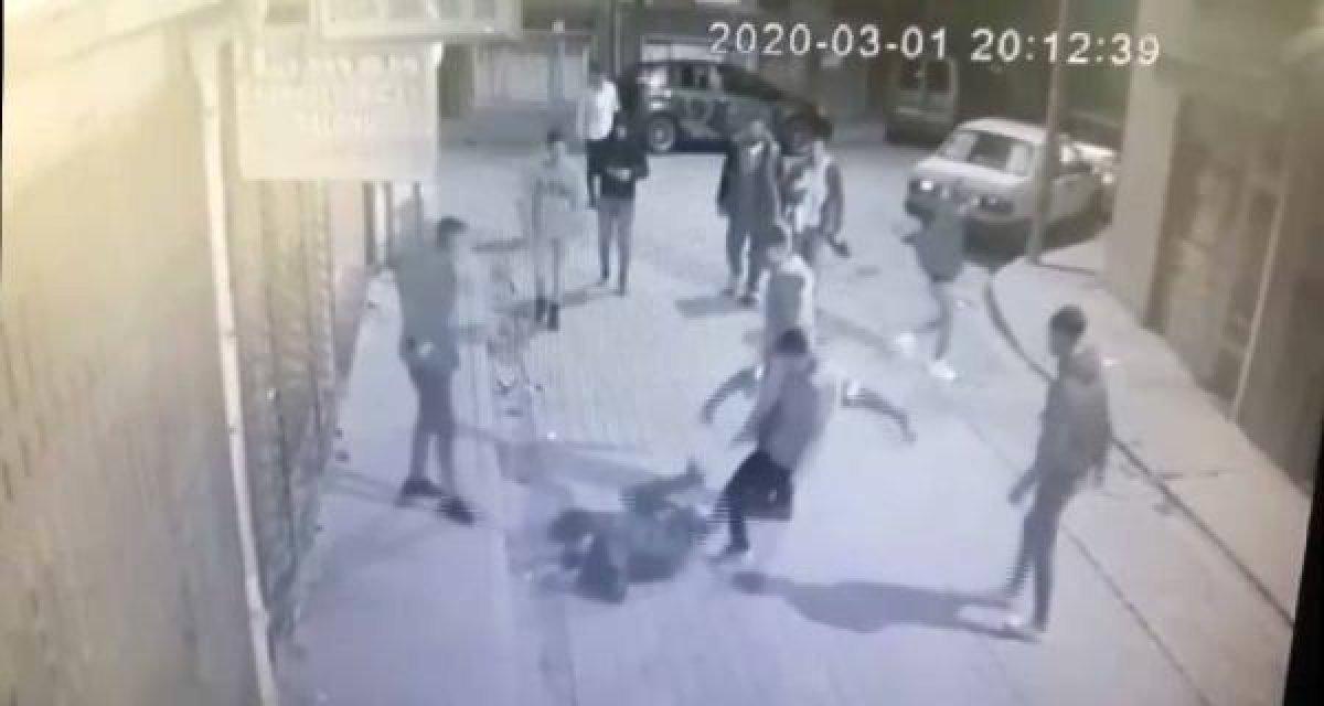 Konya'da 8 kişilik çete 5 kişiyi döverek gasbetti