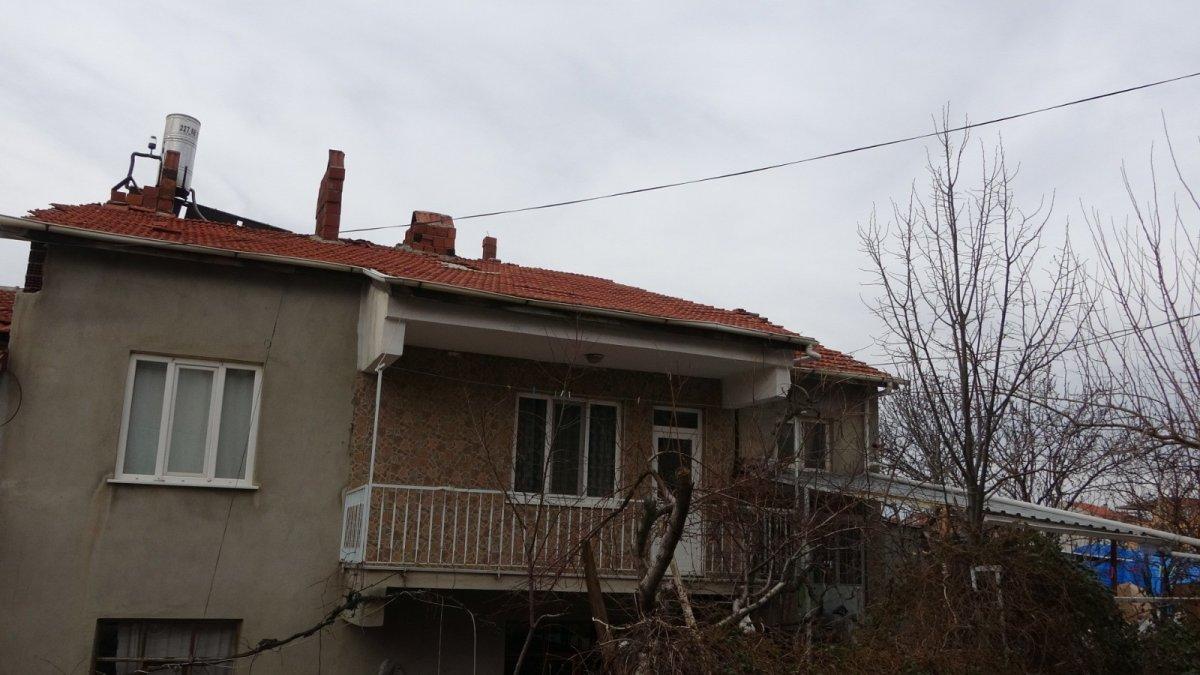 Uşak'ta yaşayan baba, tartıştığı oğlunu tüfekle öldürdü