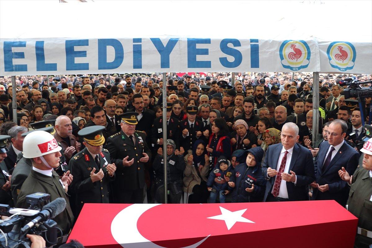 Şehit annesinin yürek yakan feryadı